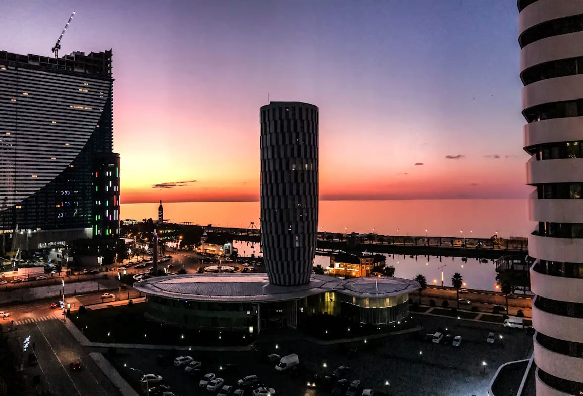 «Piazza Boutique» для «Красивый отель в часовой башне, вблизи …» — 3 · Батуми